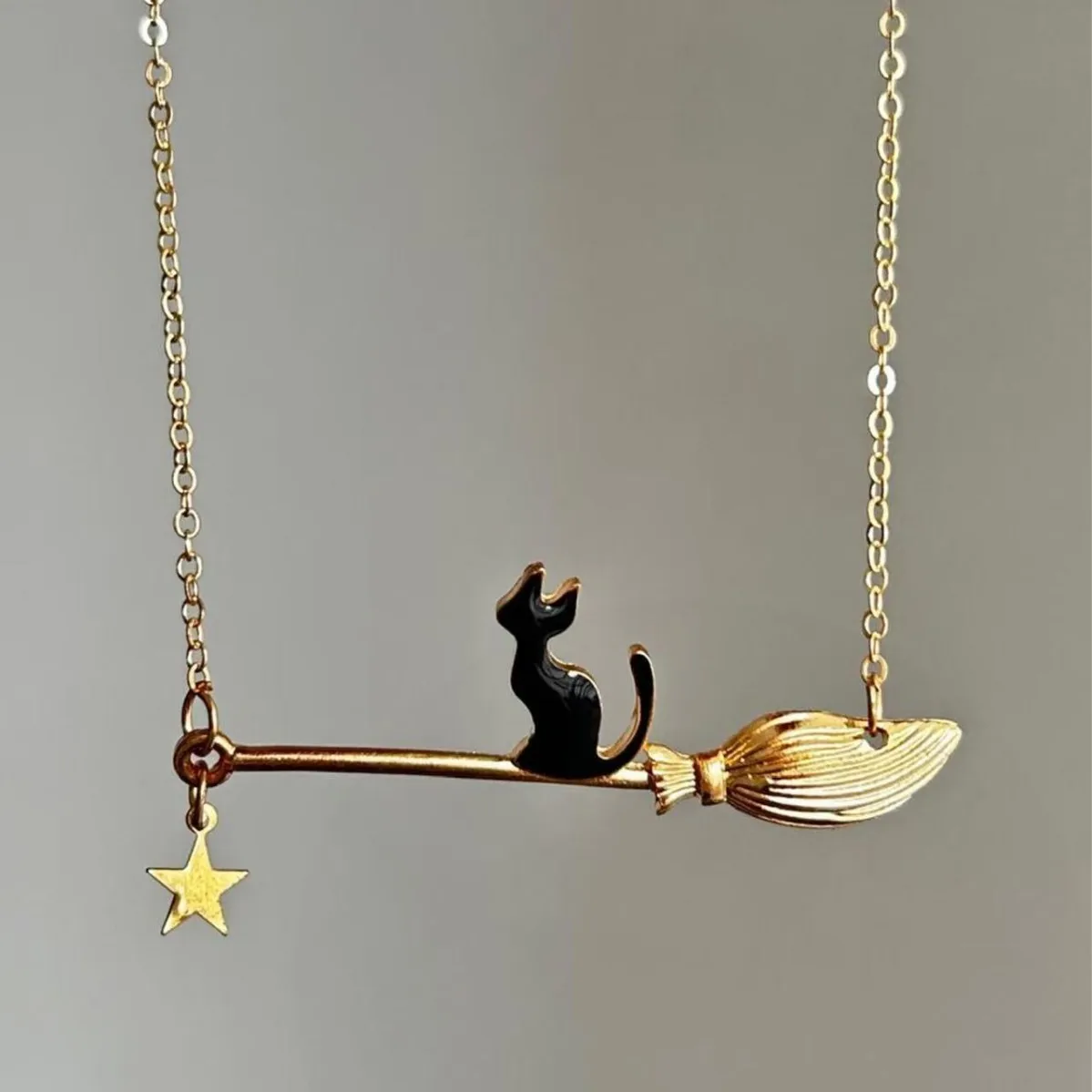 New Creative Funny Cat Riding A Broom Necklace For Women Personalized Pendant Choker Chain Halloween Accessories Friend Gift