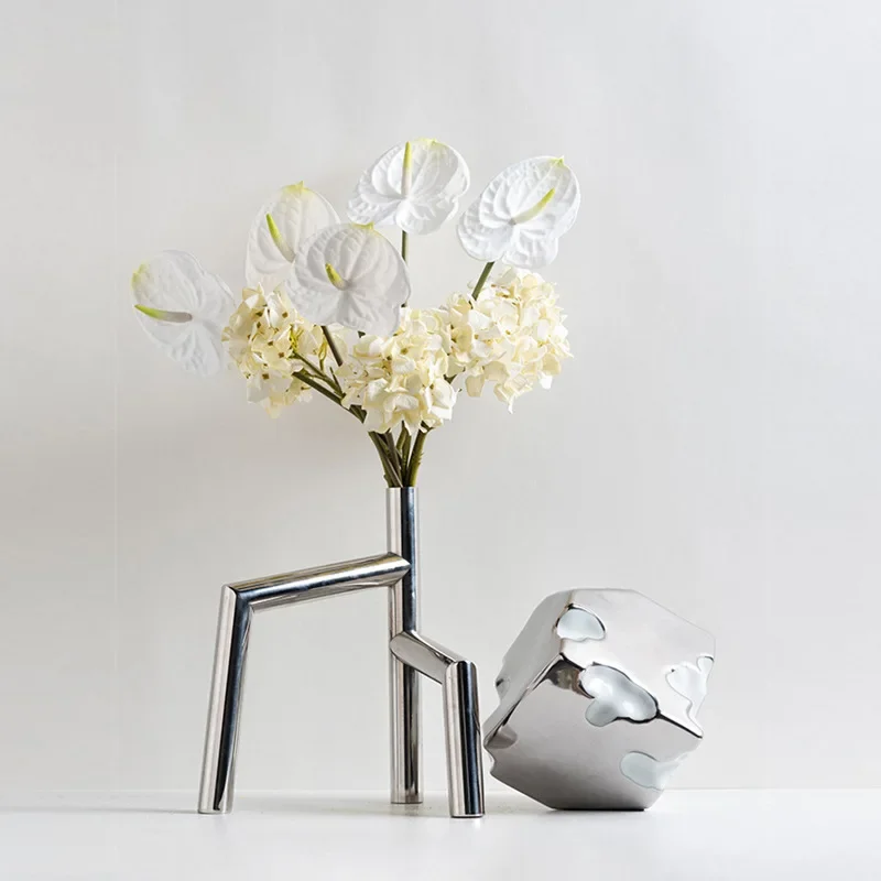 Modern light luxury geometric ornaments, stainless steel model room store living room home decoration