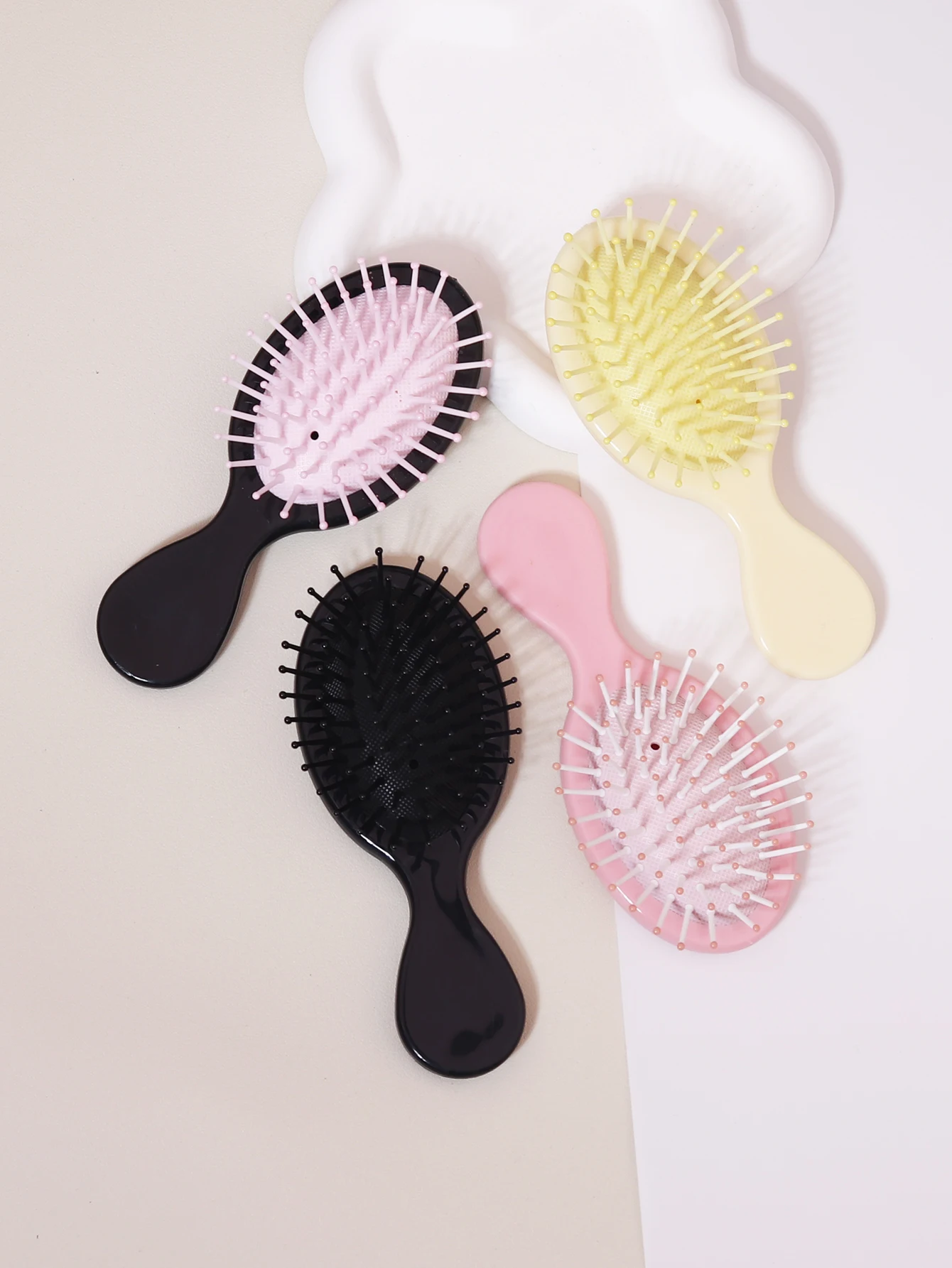 1pcs mini portable massage anti-static cute cartoon air cushion hair brush for girls hair care tools Special for real hair wigs