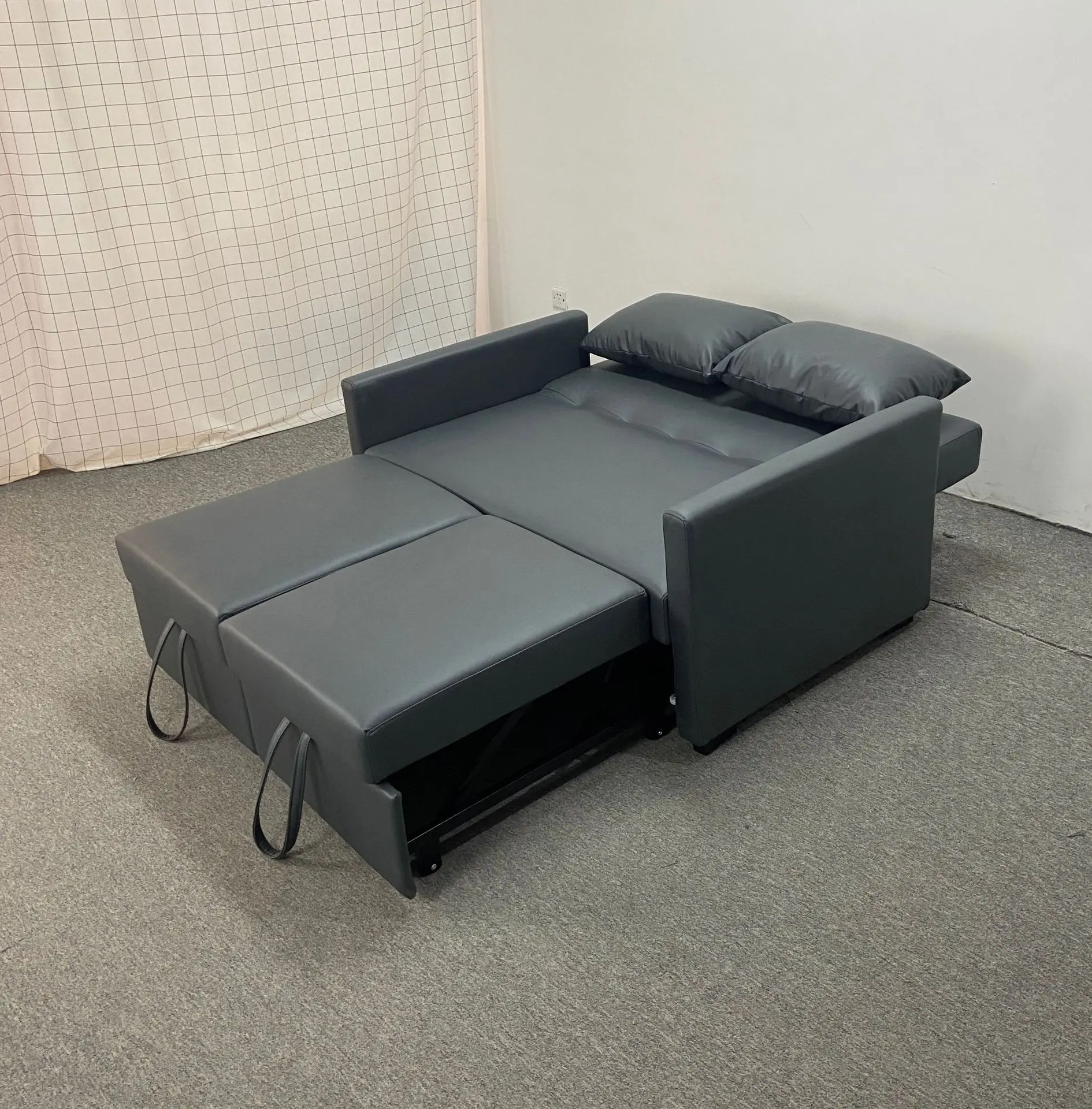 Składana, rozkładana skórzana sofa dwuosobowa 1,3 m do małych przestrzeni