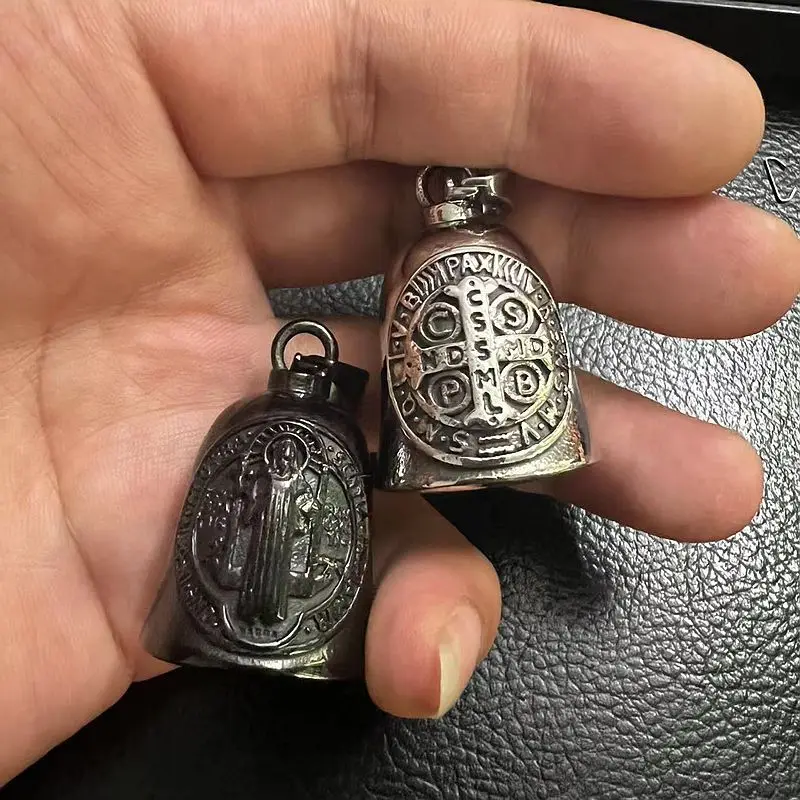 sino-de-exorcismo-de-sao-bento-preto-em-aco-inoxidavel-polido-para-protecao-e-boa-sorte
