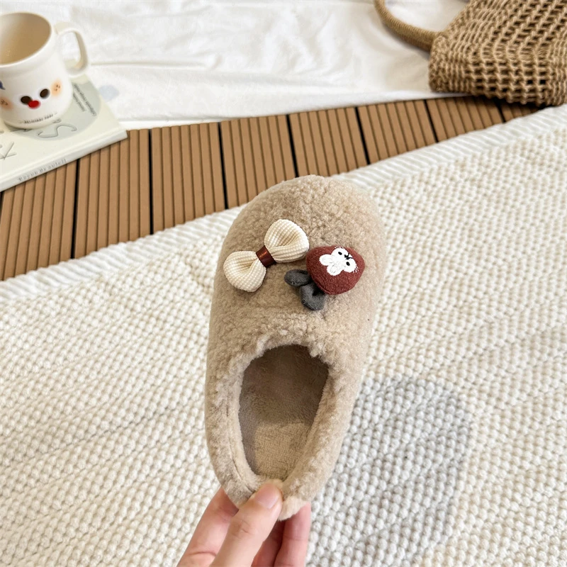 

Модные детские тапочки для девочек 2026 года, весенняя новинка, с толстой подошвой, нескользящие, персонализированные хлопковые тапочки для девочек, простые домашние тапочки для детей