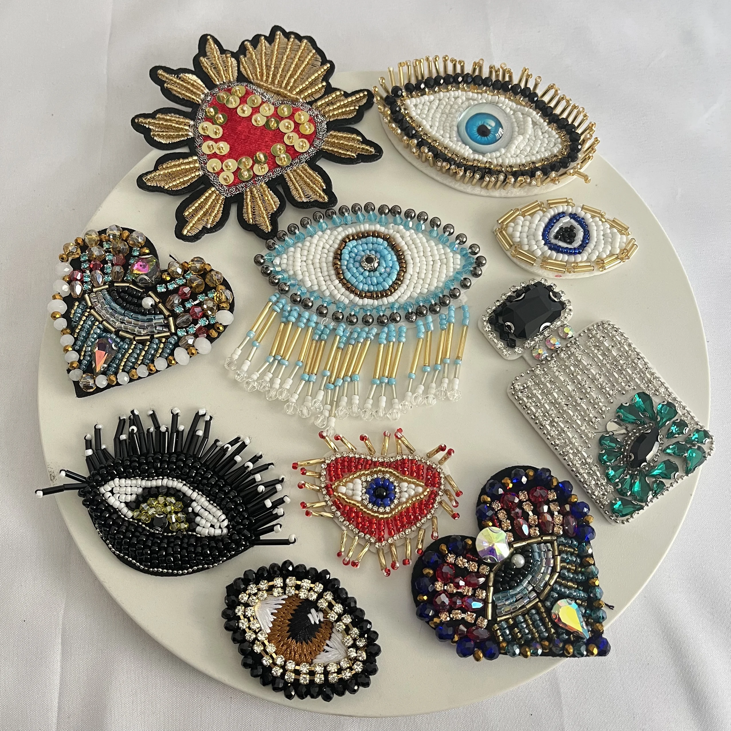 3D Handmade Rhinestone colorful EYES HEARTS Sew on Crystal beaded Patches for clothes bags shoes Cbeading Applique Cute Patch