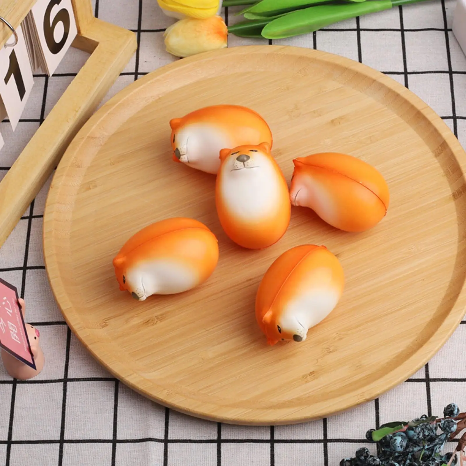 子供向けスクイーズおもちゃ 面白い犬の感覚フィジェットおもちゃ スローライジングな動物の置物 デスクデコレーション ホリデー 誕生日 旅行用