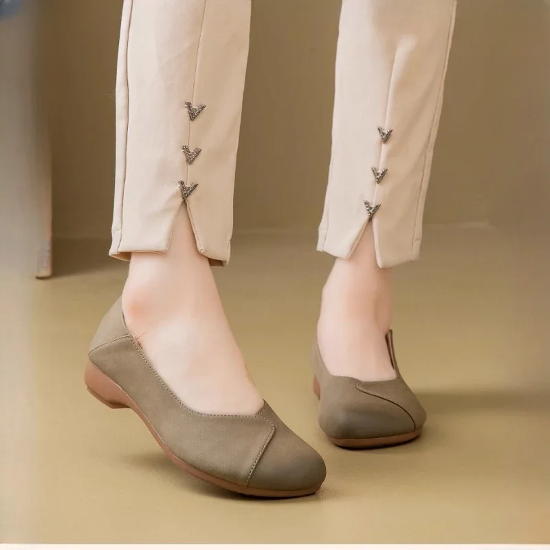 Mom's shoes Spring and Autumn genuine leather comfortable flat sole single shoe soft sole leather women's shoes