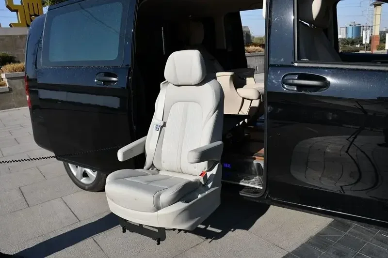 Hot Sales 1MPV Car Mobile Chair Welfare Lift Swivel Seat Lifting And Rotating Wheelchair Docking With Wheelchairs