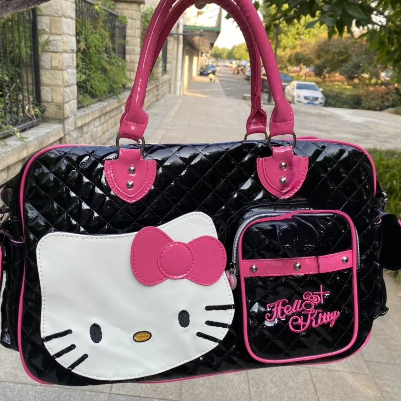 

Large Capacity Sanrio Hello Kitty Y2K Shoulder Bag Cartoon Pu Bright Surface Cute Crossbody Travel Bag Waterproof Fitness Bag