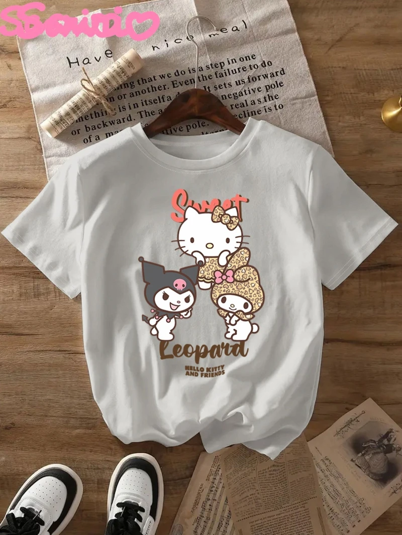 

Женская футболка Sanrio for Hello Kitty&for Kuromi — милая футболка с рисунком персонажа Sanrio, мягкая повседневная футболка из чистого хлопка