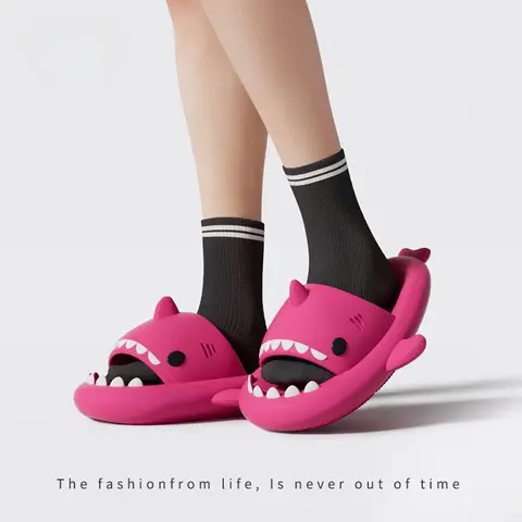 Pantoufles de requin à semelle épaisse de 4cm pour femmes et hommes, diapositives de salle de bain intérieure, chaussures d'été mignonnes de dessin animé, sandales de plage de rue pour hommes et femmes, 2024