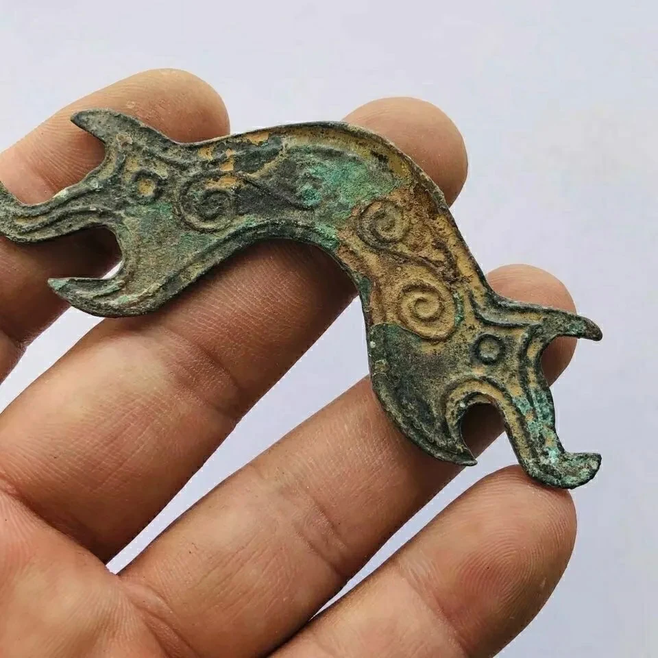 Antique Miscellaneous Items Shang Zhou Bridge Type Coins Green Embroidery Unearthed Bronze knife coins Collection Ornaments 1PCS