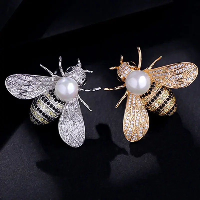 Sparkling Niche Design Bee Imitation Crystal Brooch Fashionable Cute Insect Badge Men Women\'s Clothing Accessories Pin Gifts