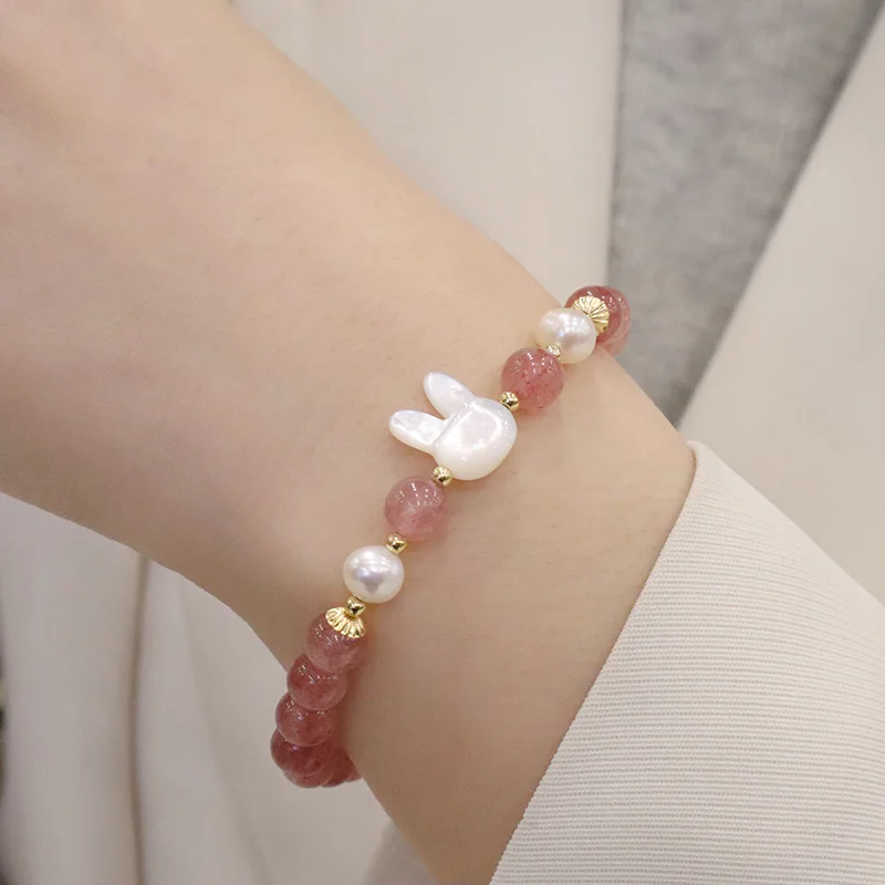 Pulsera de perlas de agua dulce de cristal de fresa Natural para mujer, Concha linda, conejo, nicho, temperamento, regalo de novia, corazón para niña