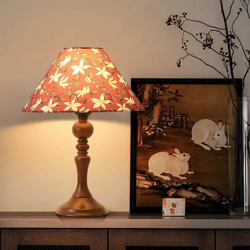 

Vintage Rural Style Solid Wood Desk Lamp New Chinese Style Living Room Bedroom Study Bedside Lamp Romantic Creative Lighting Fix