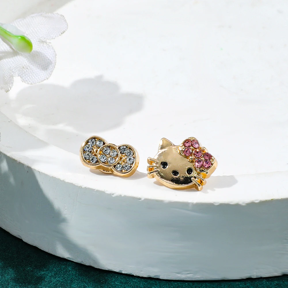 スイートサンリオイヤースタッド ハローキティ カワイイ キティちゃん 小さなイヤリング スタッド 子供 キッズ ギフト 漫画 ホリデー おもちゃ ギフト