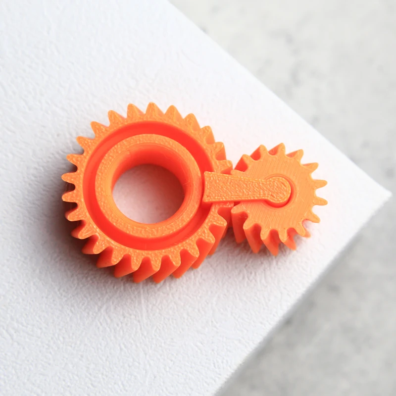 ฟิดเจ็ตสปินเนอร์ขนาดเล็กพิมพ์ 3 มิติ พกพาสะดวก ใช้ได้ทุกวัน ของเล่นบนโต๊ะทำงาน ฟิดเจ็ตสปินเนอร์แบบมีเฟืองขนาดเล็ก ของขวัญ