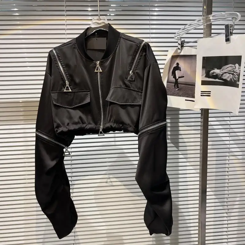 سترة مقصوصة متعددة السوستة موديل 2025 للنساء بدون أكتاف وسترات عالية الخصر ملابس خارجية