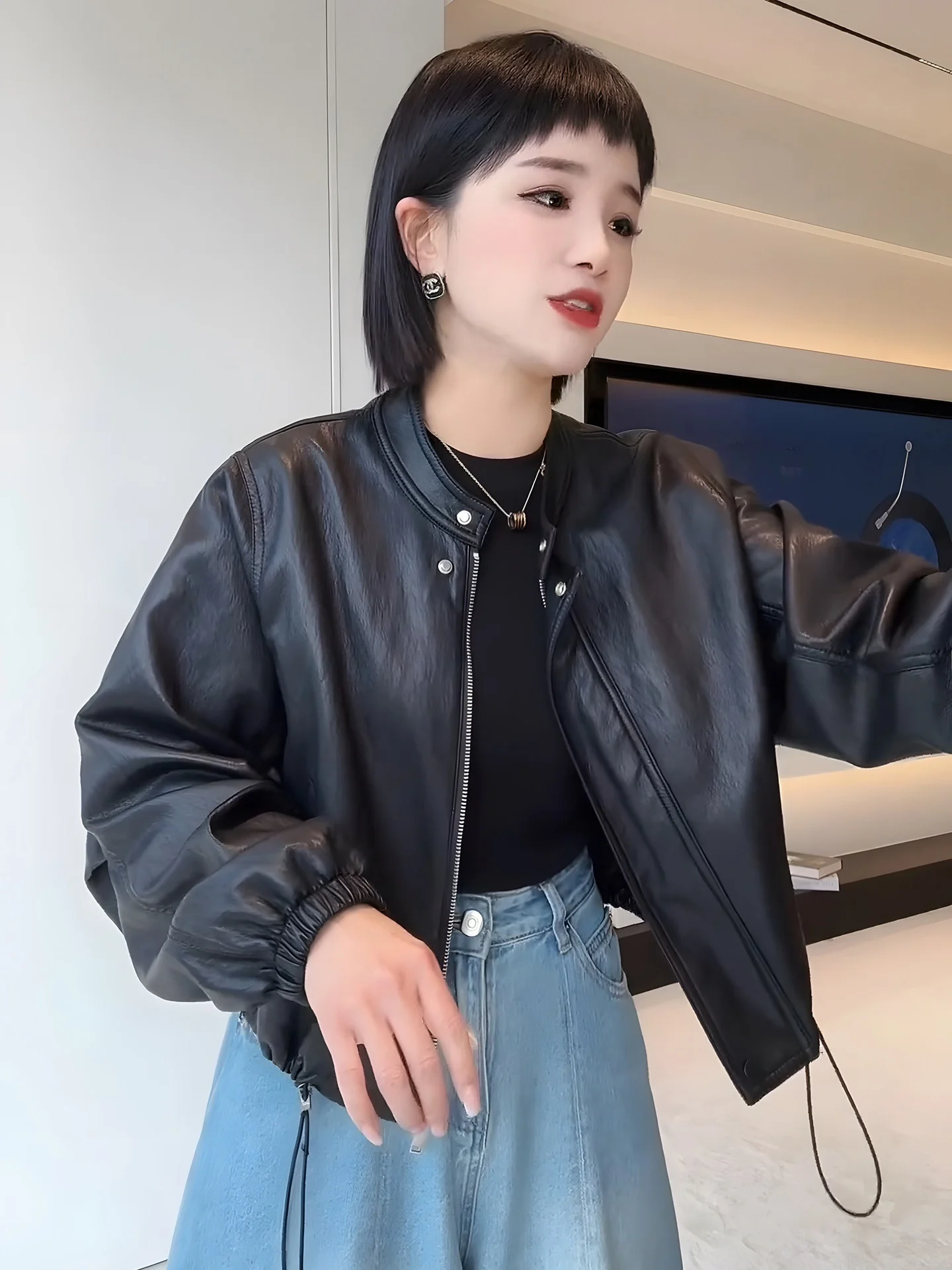 

Повседневная модная короткая куртка из искусственной кожи для женщин, весенне-осенняя, приталенная, в мотоциклетном стиле, маленького размера, на молнии