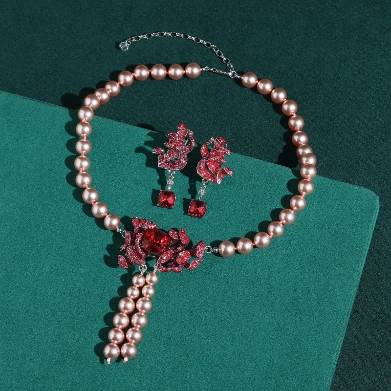 set-di-gioielli-vintage-con-cristalli-rossi-e-perle-rosa-collana-con-ciondolo-orecchini-lussuosi-alla-moda-classici-con-elementi-floreali-regalo-per-donna