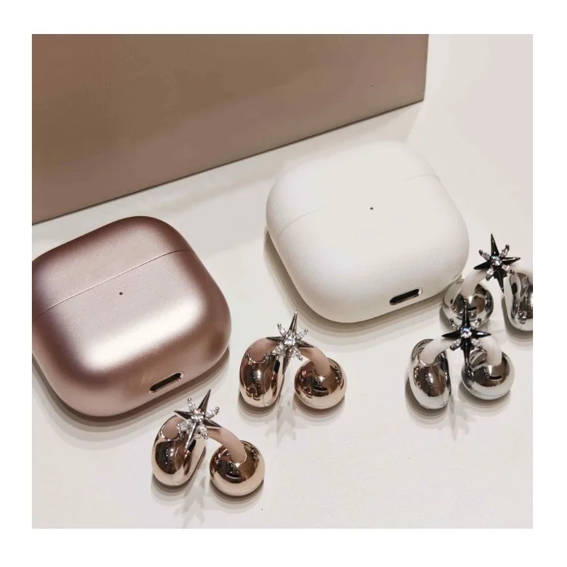 

Black Hexagram Is Suitable for Two Generations of Earphones. Universal Diamond Buckle Is Removable and Can Be Covered. Exquisite