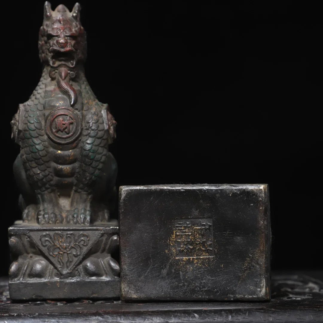 Old Bronze Gilded Cinnabar Mud gold Kirin Statue mythical beast a pair Base Beast Door God Study screen Amass wealth Ornaments