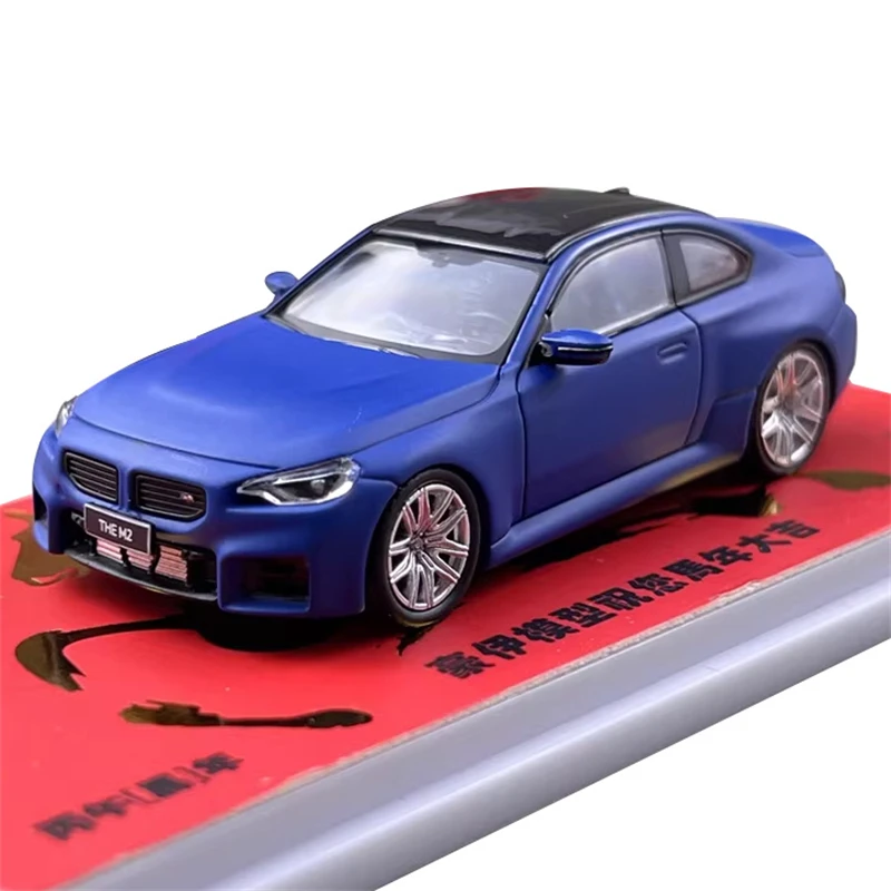 Howie Model 1:64 M2…