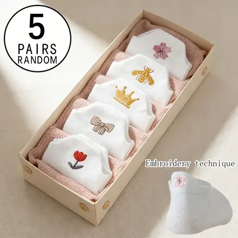 5 Pairs Of Women's White Socks, Sweet And Cute Bow/Bee/Flower/Crown/Flower Embroidery Craftsmanship, Ear Lifting Short Socks