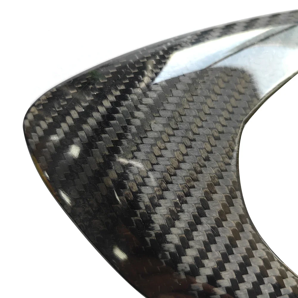 خزان من ألياف الكربون حقًا للدراجة النارية وحواف حماية الذيل لسرعة الانتصار الثلاثي 1200 RR RS 2021-2025