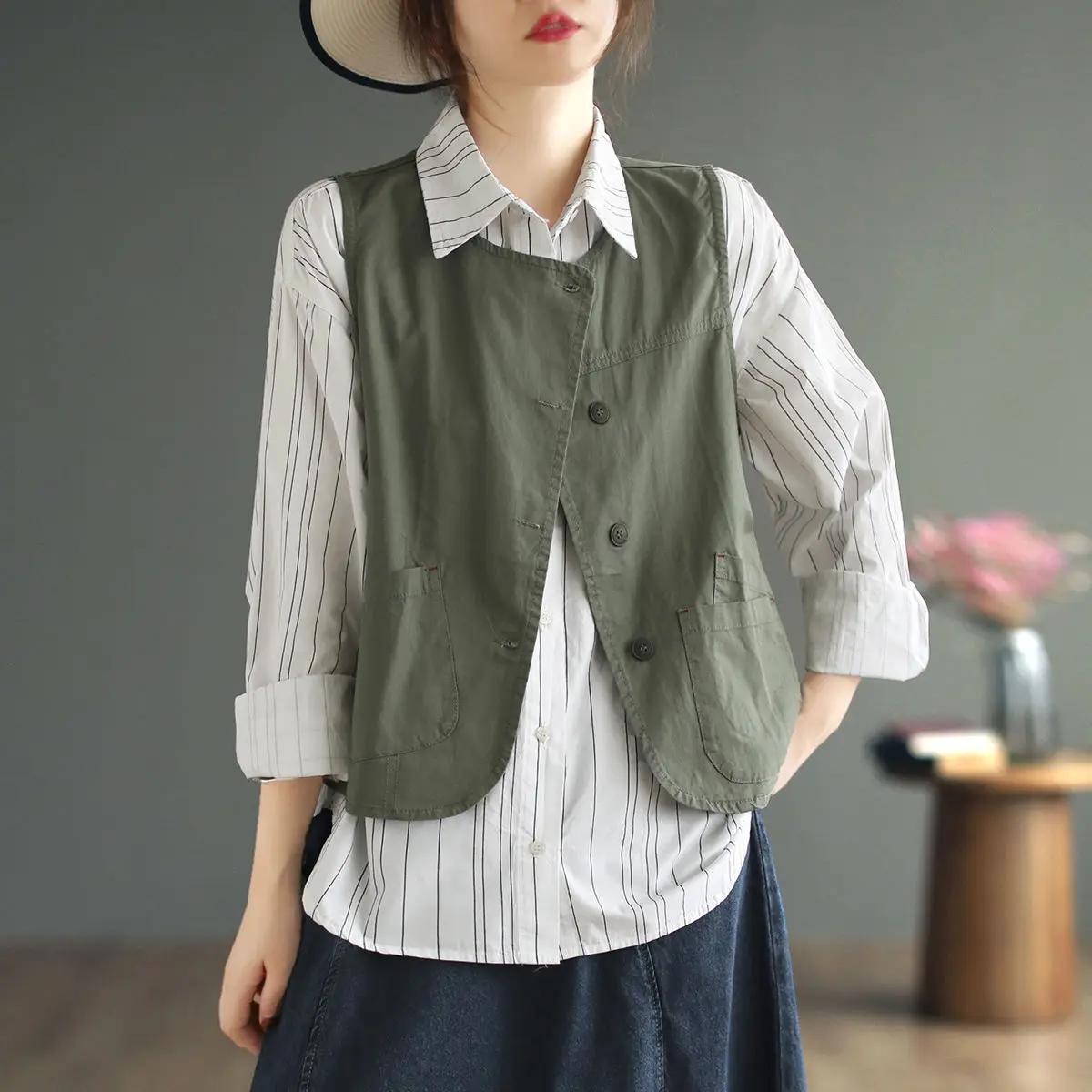 

Womens Cotton Solid Color Round Neck Pocket Vest Waistcoat