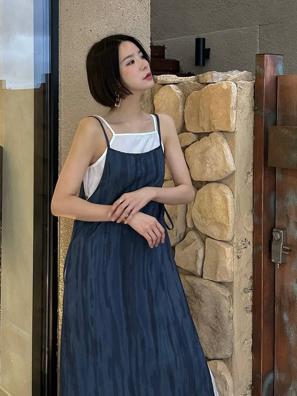 여성용 벨트 스트랩이 있는 세련된 투피스 드레스 여름 빈티지 사이드 슬릿 롱 스커트 개성있는 스플라이싱 디자인 출퇴근 스타일