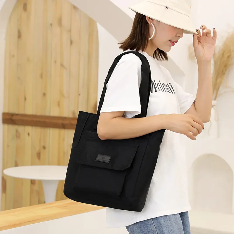 2024 Fashion Trend New Nylon  Women's Bag Large Capacity Exquisite Shoulder Bag Fashionable and Versatile High-end Tote Handbag