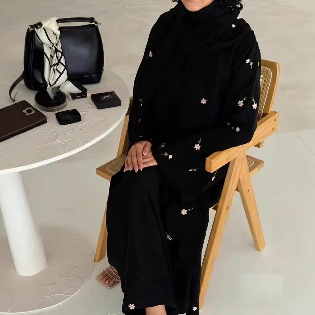 Wholesale Turkey EID Modest Dubai Ball Gown Organza Abaya Muslim Women Dress Luxury Embroidery Flower Black Cardigan With Scarf
