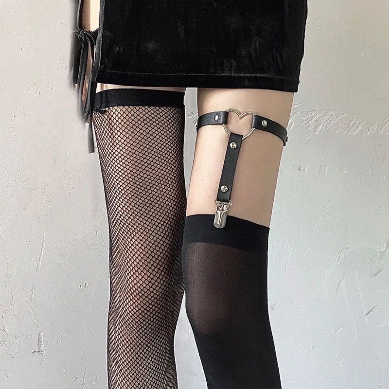 Sweet Dream Heart Leg Ring Elastic Garter Belt Anti-slip Stocking Fastener Clips Punk Gothic Thigh Accessories Sexy Lingerie Bla