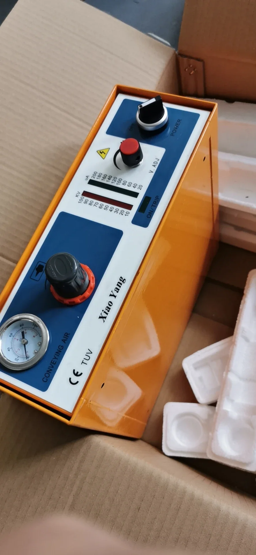 เครื่องกำเนิดไฟฟ้าสถิตแบบ In Mold Labeling (IML) ปืนไฟฟ้าสถิตสำหรับ IML ใช้สำหรับชาร์จฉลาก IML