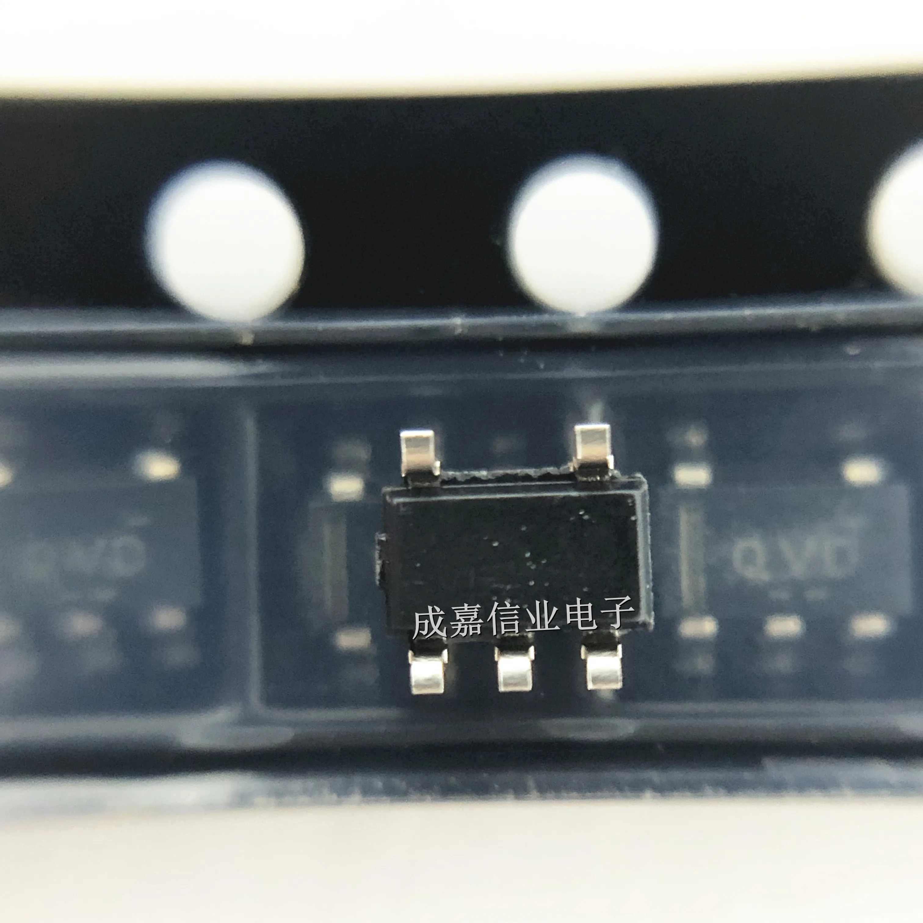 10pcs/Lot TLV70233DBVR SOT-23-5 MARKING;QVD LDO Voltage Regulators 3.3V 300mA Operating Temperature:- 40 C-+ 125 C