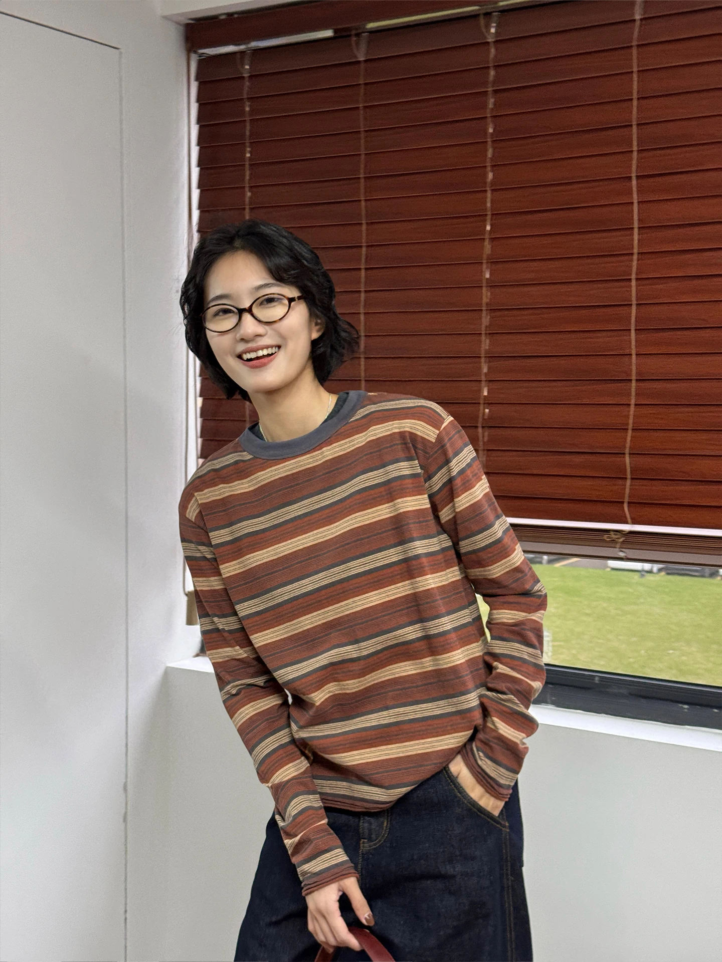 

Zhou Xiaoya Retro Striped Color Blo Long Sve Pure Cotton Women's T-irt Spring 2026 Faionable Versatile Simple Design