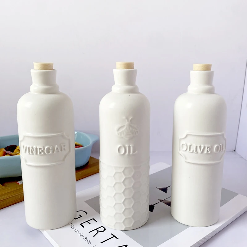 Custom New nordic Embossed white seasoning container kitchen cooking ceramic oil bottle olive oil dispenser for restaurant