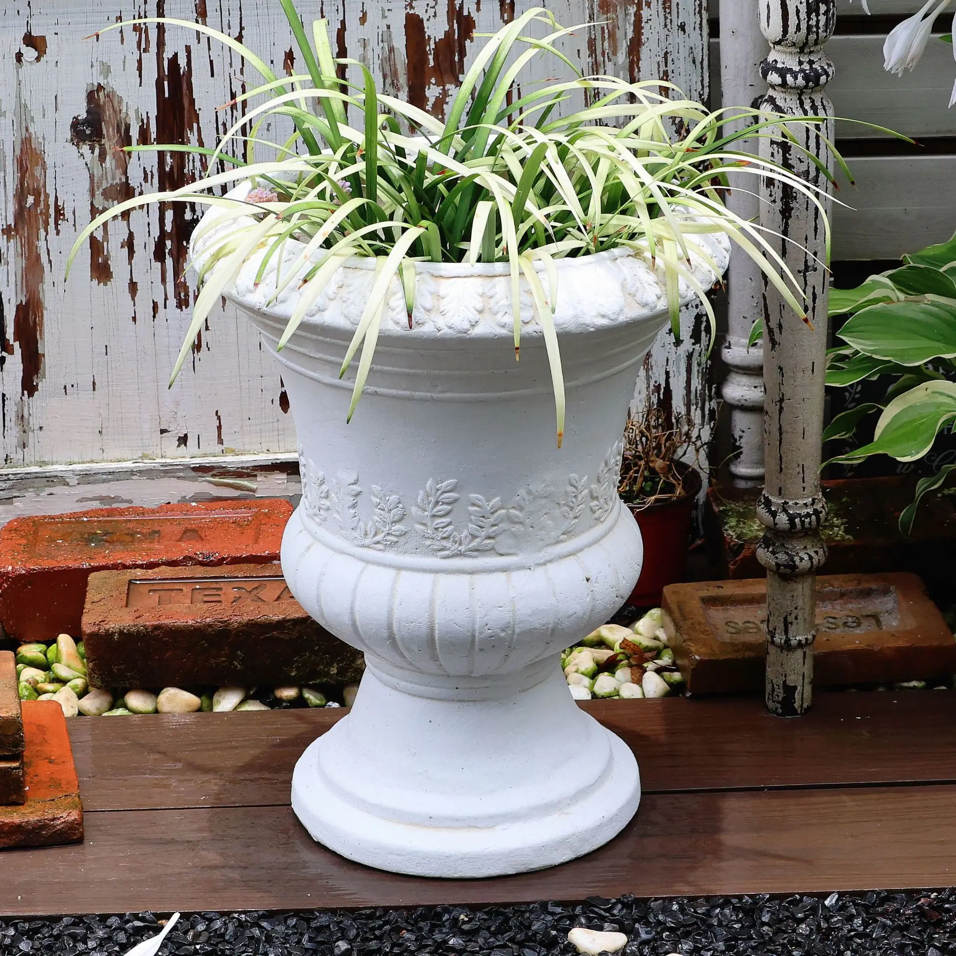 Creative vintage trophy flower pot, breathable handmade pot, garden balcony courtyard flower planting decorative ornament