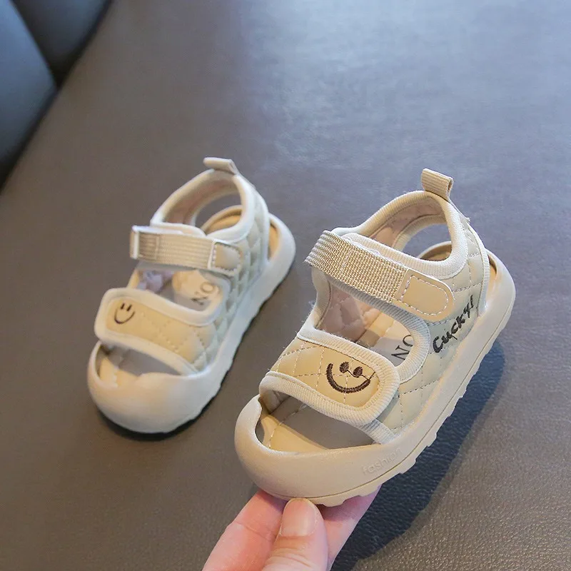 Summer New Style 0-1-4 Year Old Baby Soft-soled Toddler Shoes Toe-cap Sandals