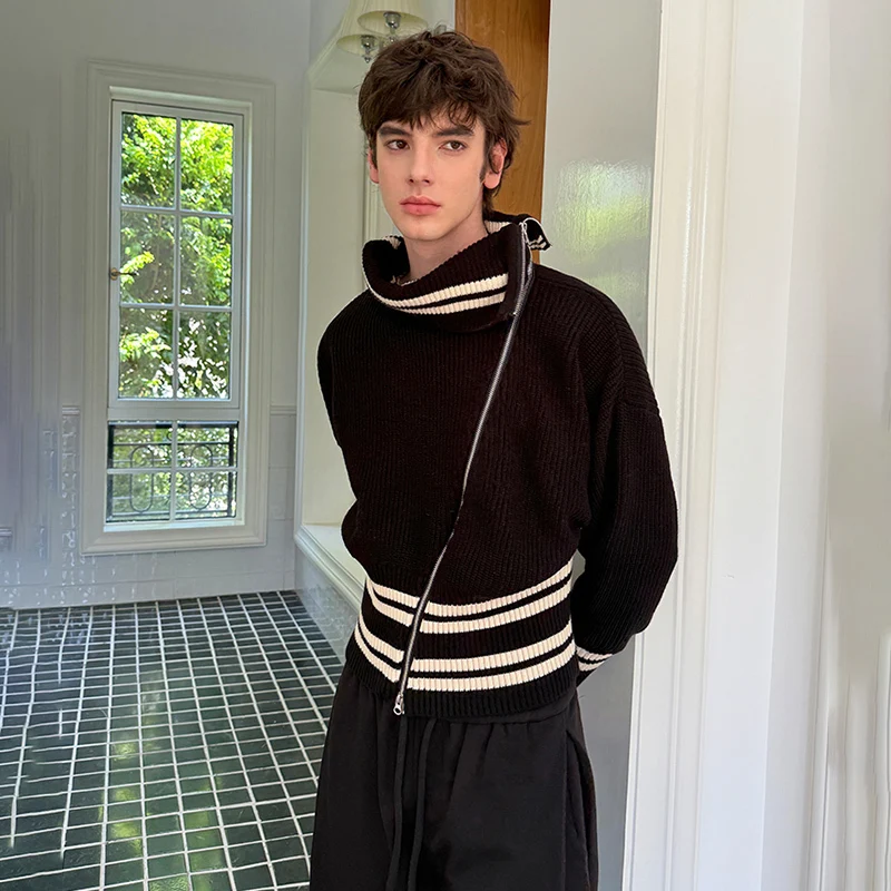 เสื้อสเวตเตอร์ถักคอตั้งทรงหลวมลายทางตัดสีสำหรับผู้ชาย LUZHEN รุ่น JY4807 คอลเลคชั่นฤดูหนาวปี 2025 พร้อมซิปเฉียงแบบปรับแต่งได้