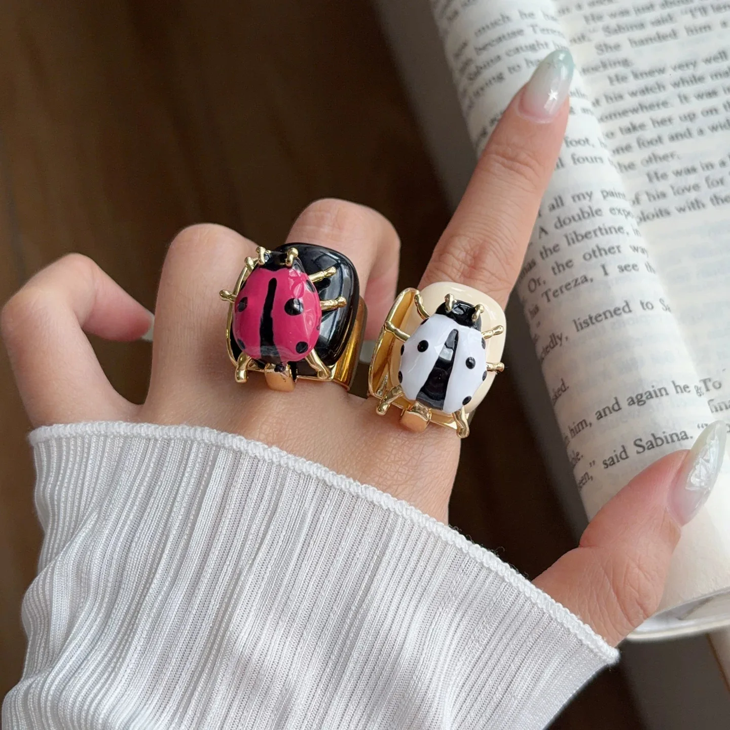 Vintage Enamel Ladybug Open Ring for Women, Luxury Delicate Insect Wide Band Adjustable Statement Ring Fashion Jewelry Gift