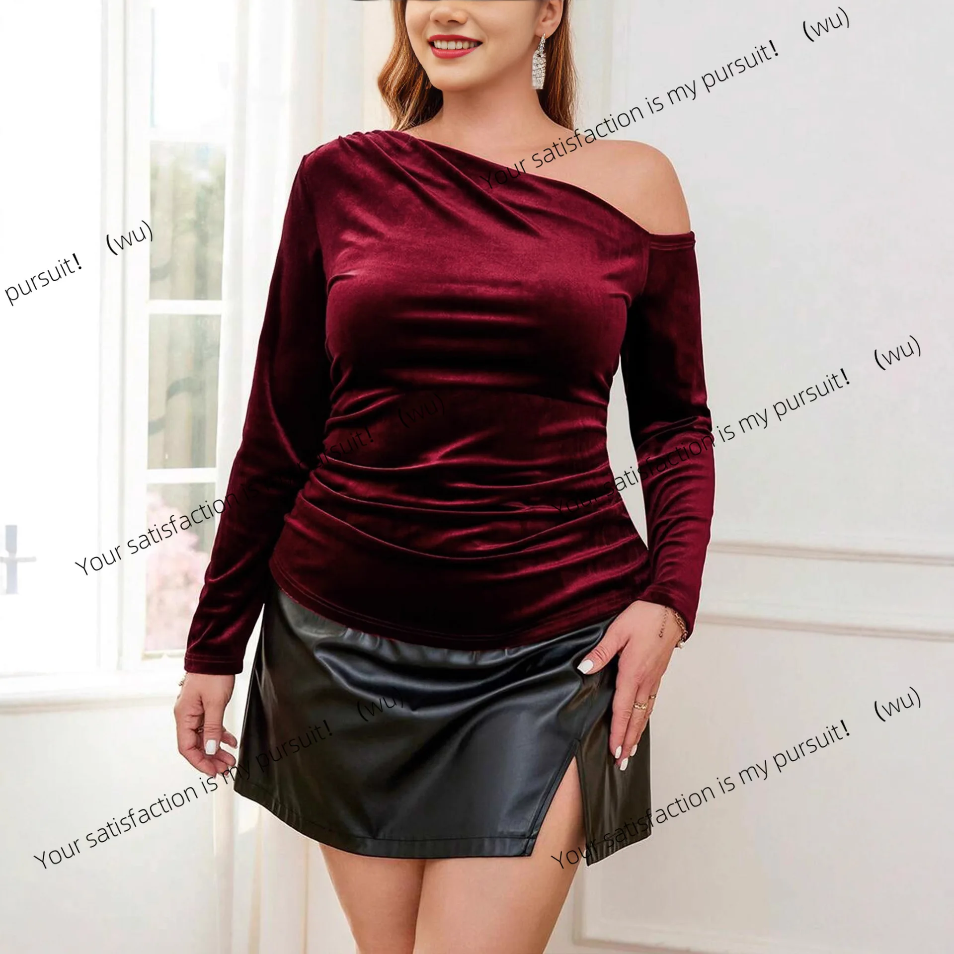 秋の新作 欧米風セクシーショルダープリーツ 大きいサイズ ベルベット長袖Tシャツ レディース服