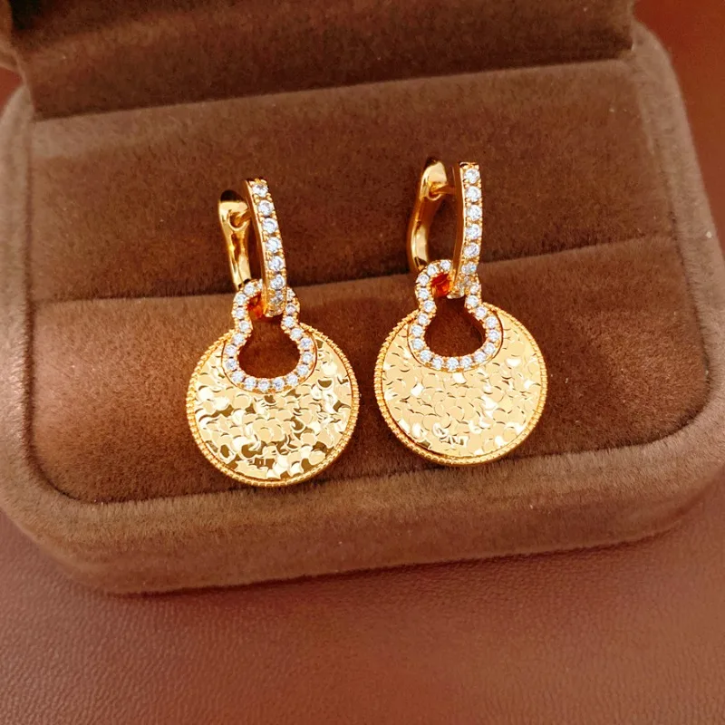 

2026 New Luxury Hammered Disc Huggie Earrings, European Retro Gold Zircon Dangle Earrings, Elegant Versatile Commuter Jewelry