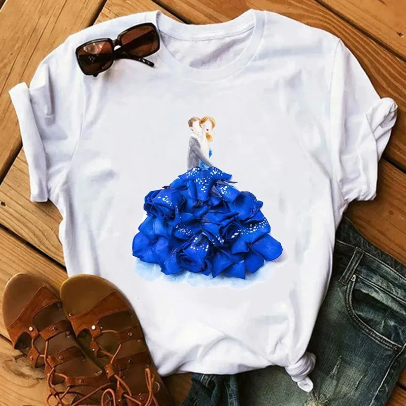 Fashion Flowers, Red Rose Pattern, Skirt Print, T-shirt, Women's T-shirt, Feminine, Sleeve T-shirt, Summer Top T-shirt  Vintage