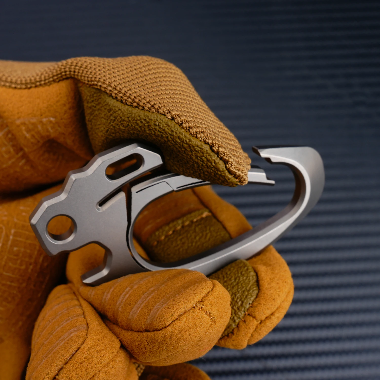 Titanium alloy keychain, multifunctional car keychain,side opening keyring, men's keyring, bottle opener, EDC keychain set