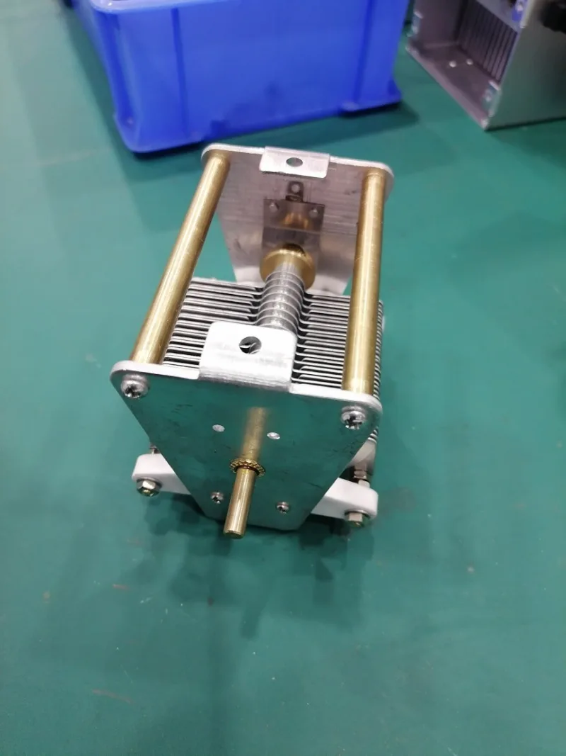 Adjustable Air Dielectric Variable Capacitor 500pF Rated 1000V High Voltage Capacitance Component for Electronic Circuits