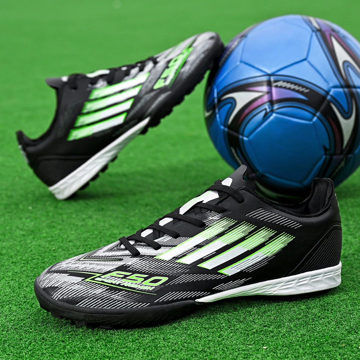 Breathable men's high-end new football shoes with broken nails, new outdoor lawn sports shoes