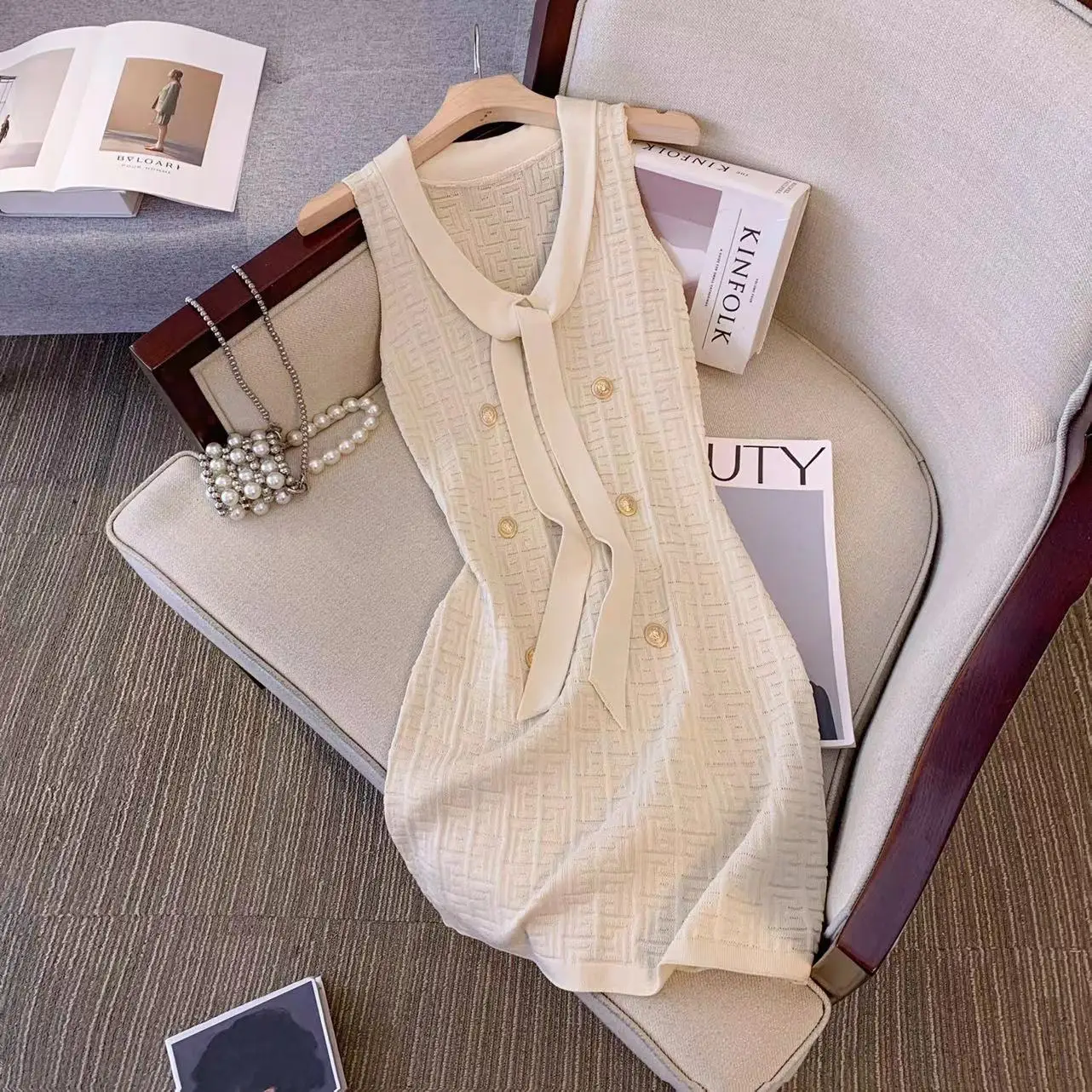 

Summer New Style Women's Sweet Style V-neck Tie-dress Sleeveless Short Skirt Floral Embroidery Elegant Dress Tagless Dress