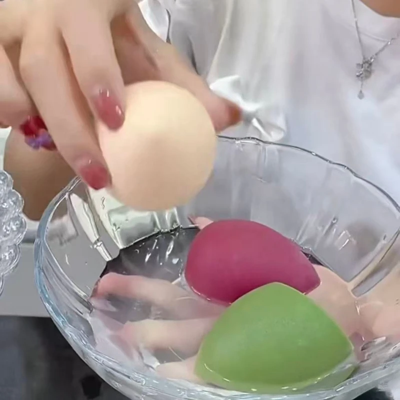 Neuer Make-up-Schwamm, trocken und nass, Dual-Use-Beauty-Mixer, wasseraktiviertes Erweiterungs-Make-up-Schwamm für FoundationBB Cream und Concealer-Anwendung