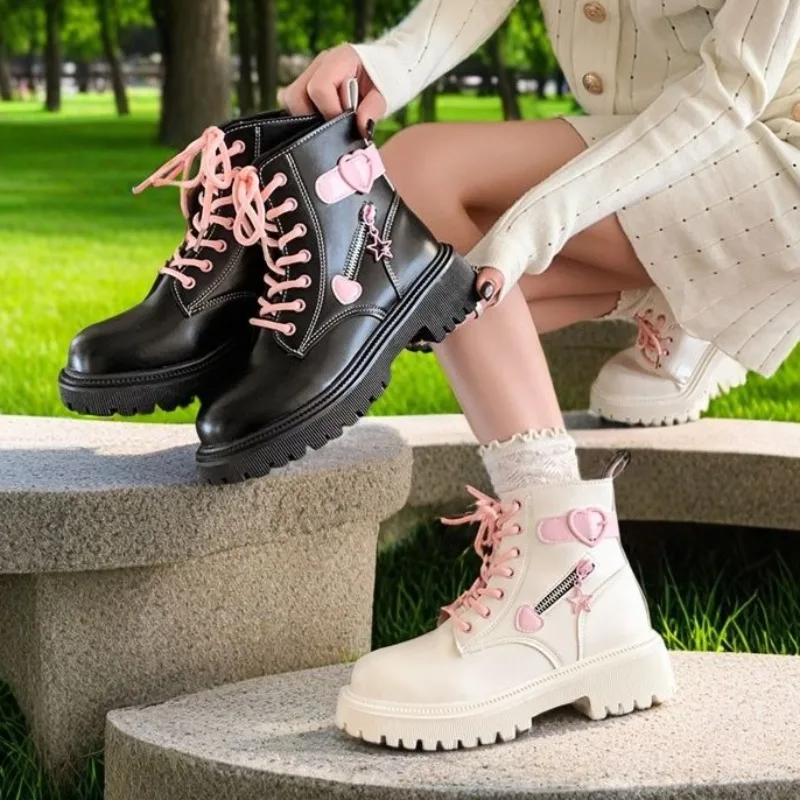 

Осенне-зимние женские короткие сапоги, мода 2025 года, новые удобные туфли на толстой подошве со шнуровкой, женские ботинки на каблуке с круглым носком