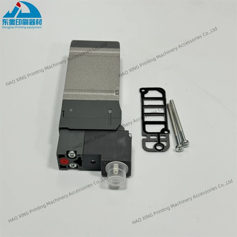 

P000-305-P53 Solenoid Valve for Man Roland 700 Offset Printing Machinery Spare Parts Solenoid Valve